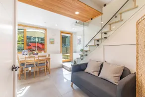 Private Modern House in Central Location - Image 2