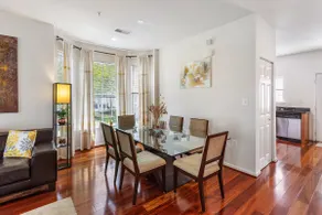 Modern Townhome + Free Parking - Image 5
