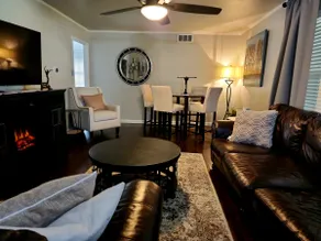 N Dallas, Pool Table, Fire Pit, 15 min to airports - Image 4