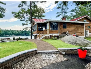 Tranquil Lakefront Cottage - Hot Tub - Fire Pit - Image 2