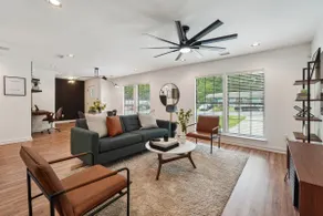 Stylish 3BR/2BA Retreat near Downtown Atlanta - Image 2