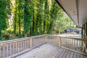 Stylish 3BR/2BA Retreat near Downtown Atlanta - Image 4