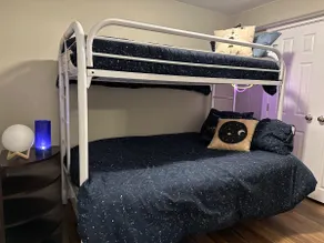Welcoming 2 bedroom apartment with full kitchen - Image 2