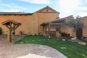 La Rosaleda León - Casa Rural - - Image 4
