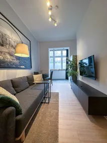 Modern City apt. -with 2 TV, Netflix and work desk - Image 3