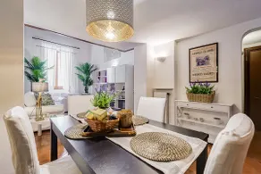 Pantheon Amazing Apartment - Image 4