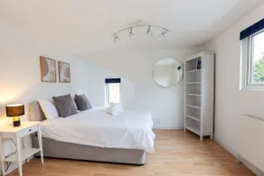 Spacious 3 Bed House with Large Garden in Aynho! - Image 2