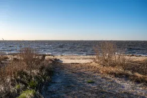 Beautiful Bayfront with Sanctuary Private Beach  - Image 5