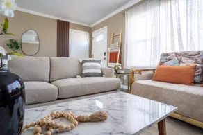 Modern Retreat Home, Movie Theatre, 3 Bed 2 Bath - Image 2
