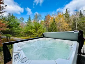 Sunday River Chalet w/Grill, Fire Pit & Jacuzzi! - Image 2