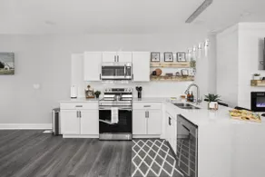 Modern Indy Escape | Sleeps 6 | Heart of the City - Image 4