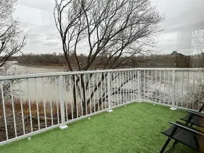 Stunning views-Cabin Style River Side property - Image 2