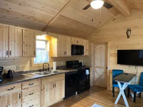 Sunshine Lane Cabin - Moon Cabin - Image 5