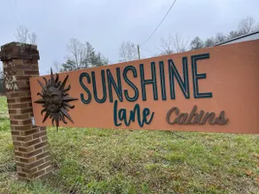 Sunshine Lane Cabin - Moon Cabin - Image 2