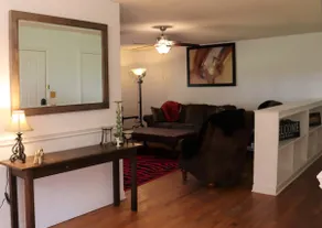 Comfortable and Pet Friendly! - Image 5