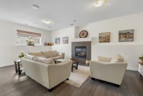 Elgin Elegance: 4-Bed Home, Sleeps 8, Pet Friendly - Image 2