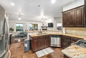 Unique heated pool & spa outdoor kitchen, game room near DFW  sleeps 10-12 - Image 5