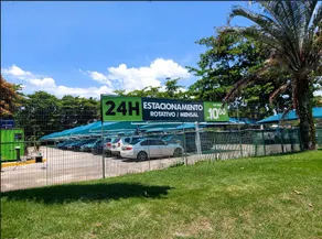 IN FRONT OF FLAMENGO PARK - Image 4