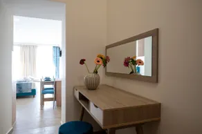 Sea view apartment - Image 3