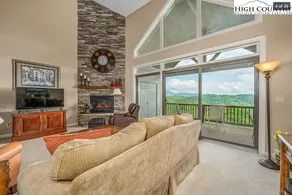 Amazing Sugar Mtn condo with long range layered Mountain View’s.<br> - Image 5