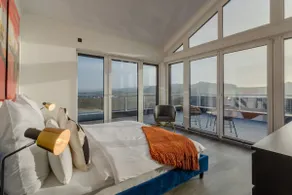 Modern Oasis HotTub, View, Gym - Image 2