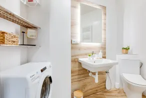 Modern, bright and spacious apartment - Image 5