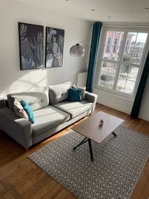 Hyper-central apartment - Image 2