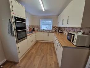 Large cottage sleeps 9 in Merthyr Tydfil - Image 4