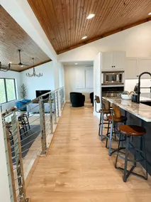 Newly Renovated Modern Lakefront House on 1 Acre - Image 4