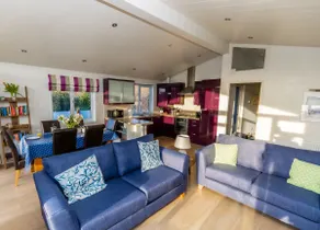 Charming Kingfisher Lodge, sleeps 5 Newton Ferrers - Image 2