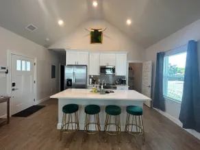 Fun New Lake House! - Image 2