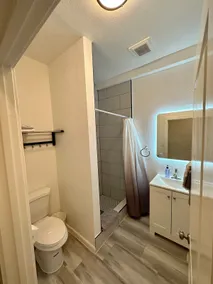 Cozy Tower Hideaway | Private Entrance 5b - Image 3