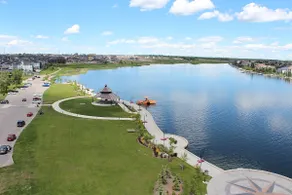 Entire Executive Home, Walk to lake! - Image 3