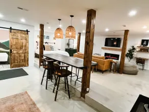 “Down to Earth”/ Private suite/King Bed/near GSP - Image 2