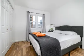 Downtown gem w/ parking, Wi-Fi+! - Image 3