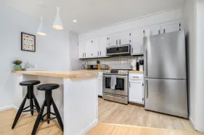 Downtown gem w/ parking, Wi-Fi+! - Image 2