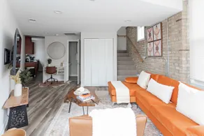 Duplex 2BR|1.5BA Retreat Near Loyola Park - Image 2