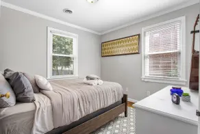 Private, Tranquil Living in Historic RVA Awaits! - Image 4