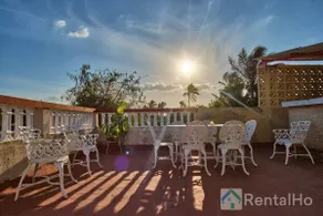 Independent with Terrace and Views - Image 3