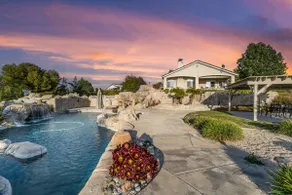 Chateau de Syrah - Image 4