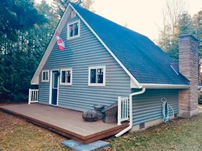 The A-Frame on Quaid's Bay - Image 4