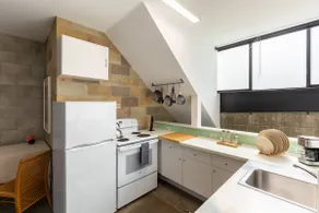 State & Fir (Little Italy Loft, Free Parking) - Image 3