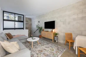 State & Fir (Little Italy Loft, Free Parking) - Image 4