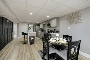 *Modern/Royal Palace/with Smart TVs* - Image 5
