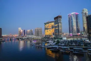 Magnificent 3 BR  apartment Canal Views Dubai - Image 2
