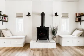 The Hideaway Balm Beach Cottage - Image 4