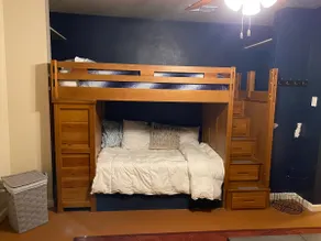 The Bunkhouse- 1 bedroom guest suite - Image 5