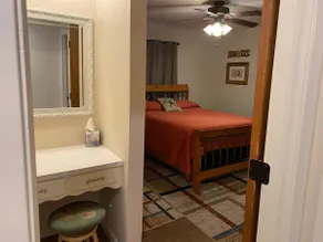 The Bunkhouse- 1 bedroom guest suite - Image 3