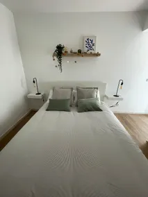 Coastal Beach Getaway Apartment - Image 5