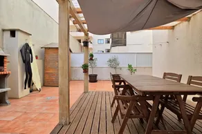 Coastal Beach Getaway Apartment - Image 3